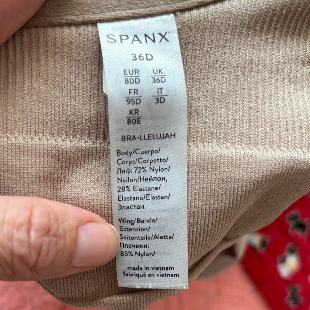 Beige/tan SPANX Cross-Back Bra with Front Closure - Picture 6 of 10